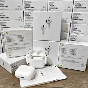 Apple AirPods 4 with Active Noise Cancellation
